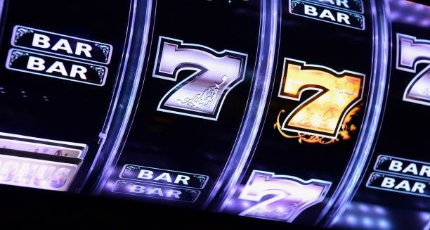 Player decision interface during Infinite Blackjack hand on halim toto